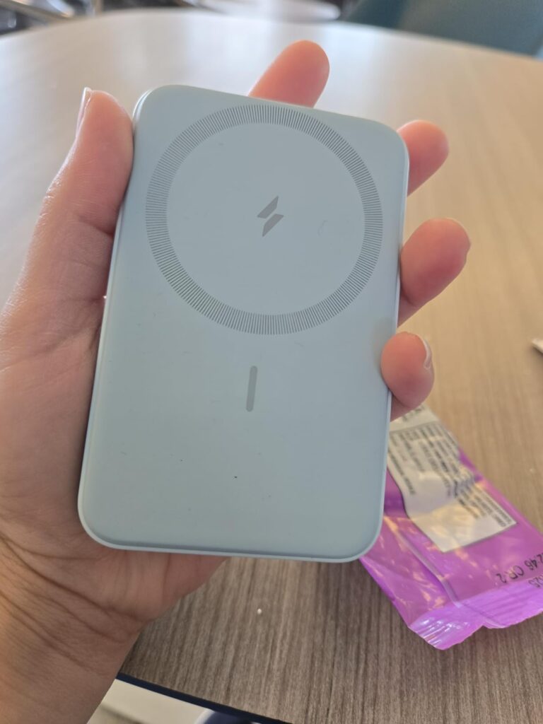 Anker 621 Magnetic Portable Charger (MagGo), 5,000mAh Wireless Power Bank